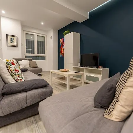 Apartament Centrally Located, Spacious And Full Of Light *