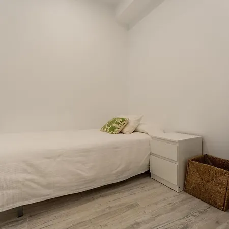 Centrally Located, Spacious And Full Of Light * Santander