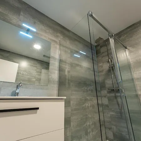 Centrally Located, Spacious And Full Of Light Santander