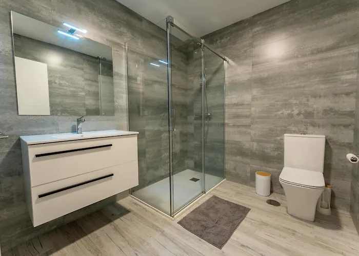 Centrally Located, Spacious And Full Of Light * 산탄데르